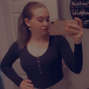 Meet your Posher, Brooke